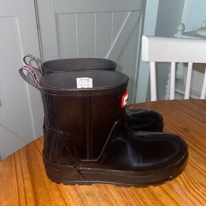 Hunter Unisex Kids Grace (Big Kid) Boots In Shiny Black Sz 4